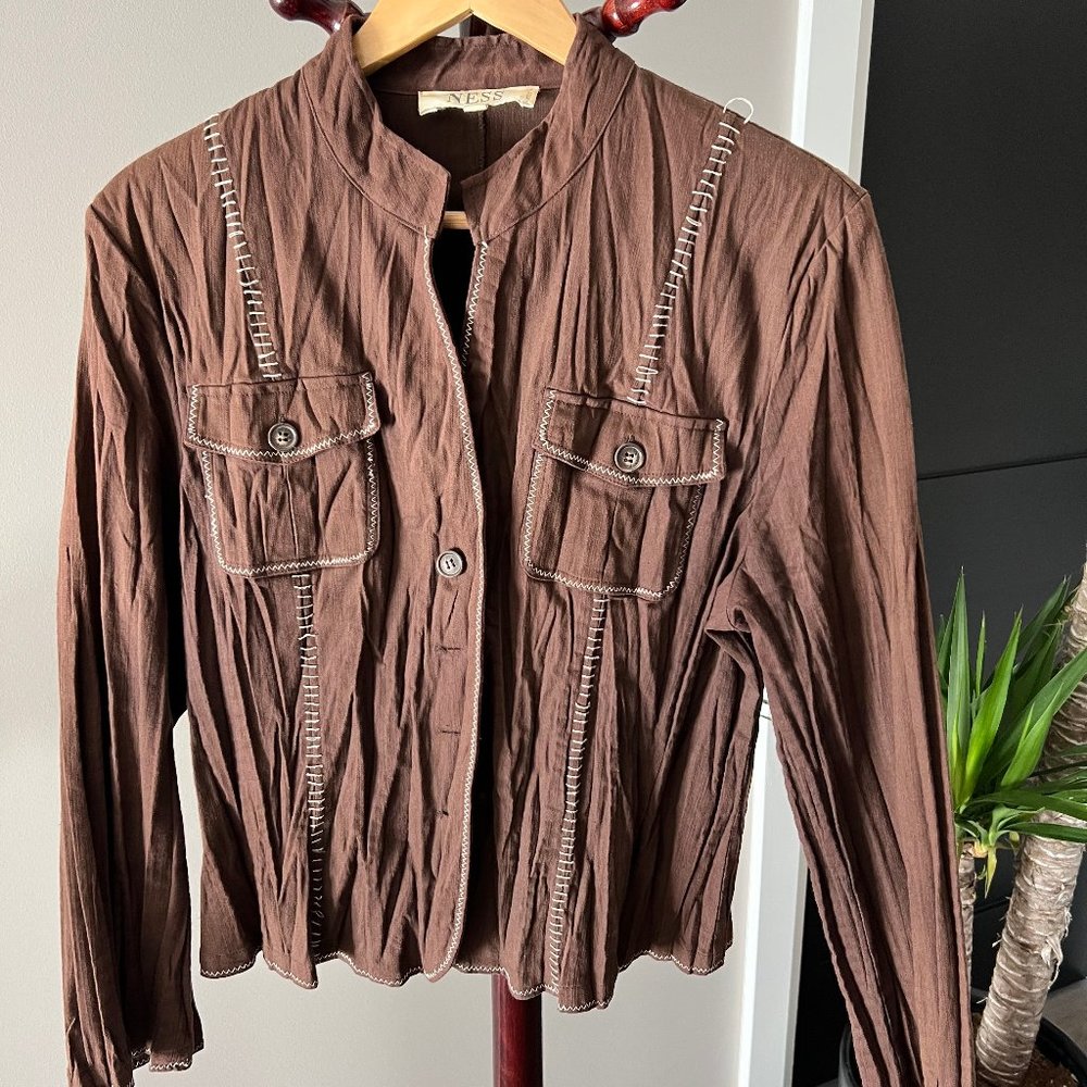 Ness - Brown, wrinkle-pleated jacket with stretch. Size L